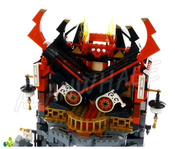 809pcs Templis Augšāmcelšanās Garmadon ' s Dark Fortress 10806 Celtniecības Bloki Montēt Rotaļlietas, Ķieģeļu Saderīgs ar Modeli